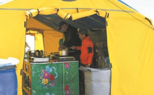Le camp de base de l’Everest, ville de petits conforts en haute altitude