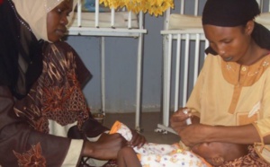 Le gavage des enfants, tradition à risques du nord du Cameroun