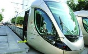 Les deux rives découvrent le tramway