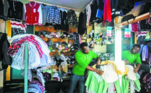 La guerre commerciale du Rwanda sur les vêtements d’occasion