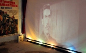 Face au manque de cinémas en Irak, une cave transformée en musée du 7ème art