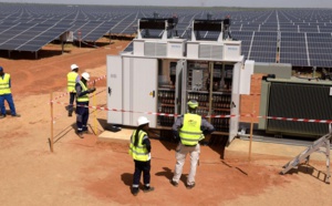 Des éoliennes et des centrales solaires dans le Sahara feraient davantage pleuvoir