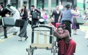 Rencontre «Culture, jeunes et périphérie» : La pièce «Valise d’aller-retour» présentée à El Jadida