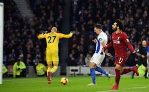 Premier League    Liverpool prend provisoirement  le large