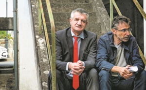 “Un berger et deux perchés à l'Elysée”, un drôle de documentaire sur un inclassable de la politique