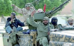 Au moment où des villages sont contrôlés par les rebelles libyens : Fuite d’officiers supérieurs vers la Tunisie