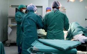 Un staff médical réussit à Ouarzazate une opération d’ablation d’un ver filiforme d’un œil d’un enfant