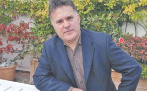 ​Fouad Laroui signe  “Lumières marocaines”,  un vibrant hommage  à l'art contemporain  marocain