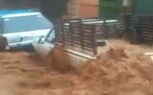 Des pluies torrentielles s’abattent sur la capitale des Zayanes : Une femme tuée et 141 maisons inondées à Khénifra
