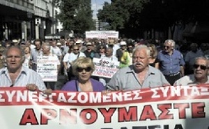 Les fonctionnaires grecs montent au créneau : De nouvelles manifestations à Athènes