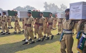 Le Pakistan accuse l’OTAN d’avoir tué 24 soldats : Une bavure qui envenime les relations entre Islamabad et les Occidentaux
