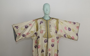 Une exposition à Marrakech met en exergue la richesse du costume traditionnel et les secrets de l’élégance féminine au Maroc