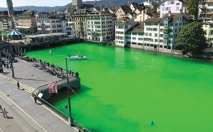 Insolite : Rivière teinte en vert fluo