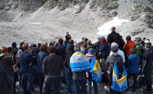 En Suisse, funérailles en montagne pour un glacier disparu