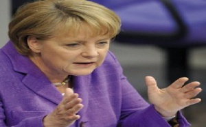 La chancelière réclame une pression sur la Syrie et l’Iran : Angela Merkel vante en Chine les mérites de l'euro
