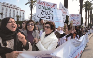 Devant le Parlement, les Marocaines manifestent contre la discrimination : Le gouvernement Benkirane sommé de créer  l’Instance de la parité