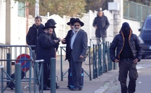 L’homme à scooter court toujours : La France face à un tueur en série ciblant juifs et musulmans