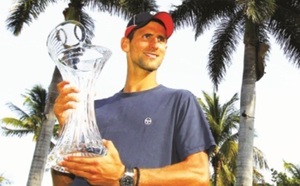 Novak Djokovic sur un nuage avant la terre