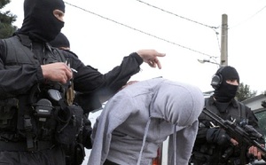 A moins de trois semaines de la présidentielle :Arrestations sur fond de tapage médiatique en France