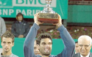 Grand Prix Hassan II de tennis: Pablo Andujar remet le coup de la distinction