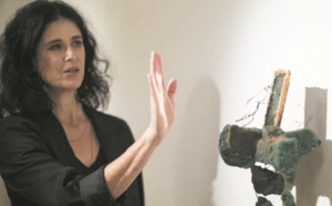 L’artiste Houda Terjuman expose sa nouvelle collection de toiles et de sculptures à Marrakech