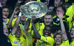 Bundesliga : Dortmund termine en beauté