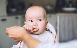 Le risque des édulcorants pour le développement des bébés