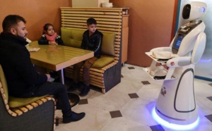 Insolite : Robot-serveuse à Kaboul