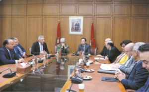 Signature d'une convention actant une forte baisse des primes d'assurance pour les bénéficiaires du programme “Intelaka”