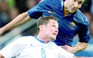 Défenses: charnières instables, latéraux revanchards