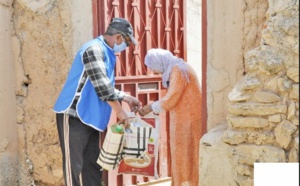 Distribution de produits alimentaires aux nécessiteux de Sidi Ifni