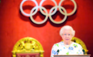 Elizabeth II, Cameron et Rogge parachèvent les préparatifs olympiques