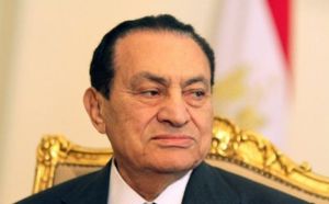 Egypte: De nouveaux fonds appartenant à Hosni Moubarak découverts et gelés en Suisse