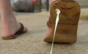 Une société crée un chewing-gum qui n'adhère plus aux trottoirs