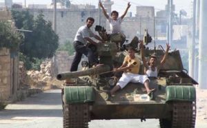 Pilonnage de l'armée syrienne et attaques rebelles à Alep