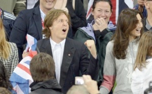 La cérémonie de clôture alimente à son tour les rumeurs