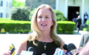 La délégation du RFK Center se réunit avec les vrais représentants des populations sahraouies Kerry Kennedy approfondit ses investigations