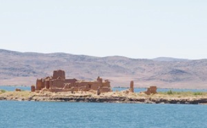Prisonnière du lac de retenue du barrage El Mansour Eddahbi : Le long combat des propriétaires de la Kasbah Tigremt N'Ait Idar