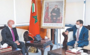 Le chef du gouvernement reçoit  les ambassadeurs du Chili et d'Oman