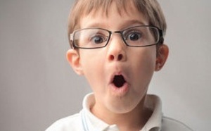 Migraine de l’enfant, il n’a pas forcément besoin de lunettes !
