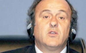 Michel Platini, président de l’UEFA : "On aurait peut-être besoin de la vidéo pour le hors-jeu"