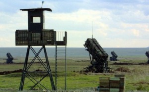 Crise syrienne : Clinton espère un accord à l’Otan sur des missiles en Turquie