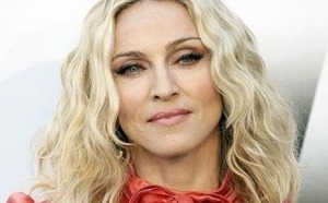 People : Le corset de Madonna vendu à 40000€