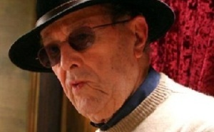 Doyen des cinéastes en activité : Manoel de Oliveira fête ses 104 ans, toujours au travail