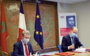 Crédit du Maroc et sa fondation signent une convention de partenariat avec la CFCIM