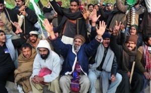 Violences à Islamabad après l’appel à dissoudre le Parlement