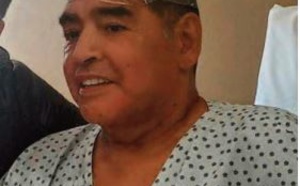 Maradona sort de l'hôpital huit jours après son opération à la tête