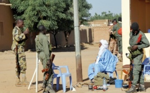 Mutinerie et attentat suicide au Mali Tessalit reprise Mutinerie et attentat suicide au Mali Tessalit reprise