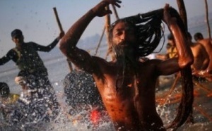 En Inde, le pèlerinage dans les eaux du Gange tourne au drame