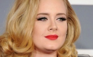 Adele gagne 52 000 euros par jour…